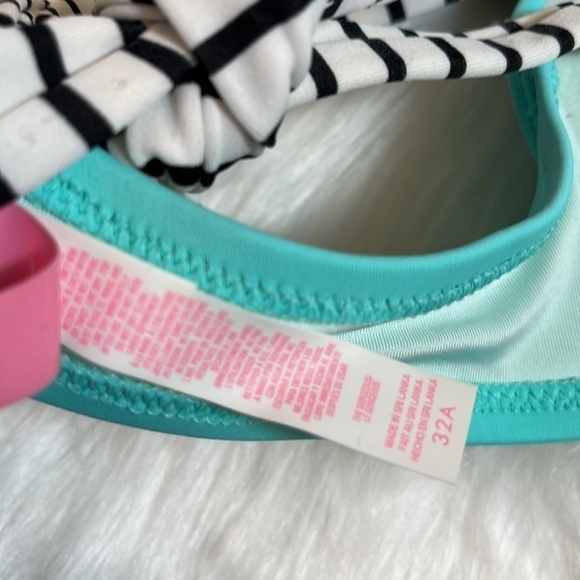 VICTORIA’S Secret Bikini Top - Picture 6 of 6